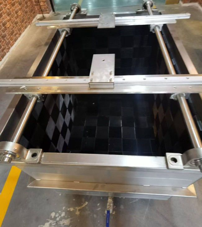 Mukautettu kaiuton allas Kaiuton kammio vedenalaiselle akustiselle modeemille