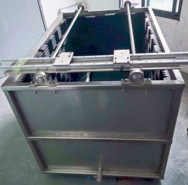 Mukautettu kaiuton allas Kaiuton kammio akustiselle modeemille